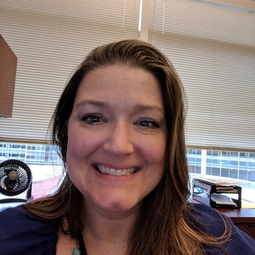 Meet your Posher, Lorie
